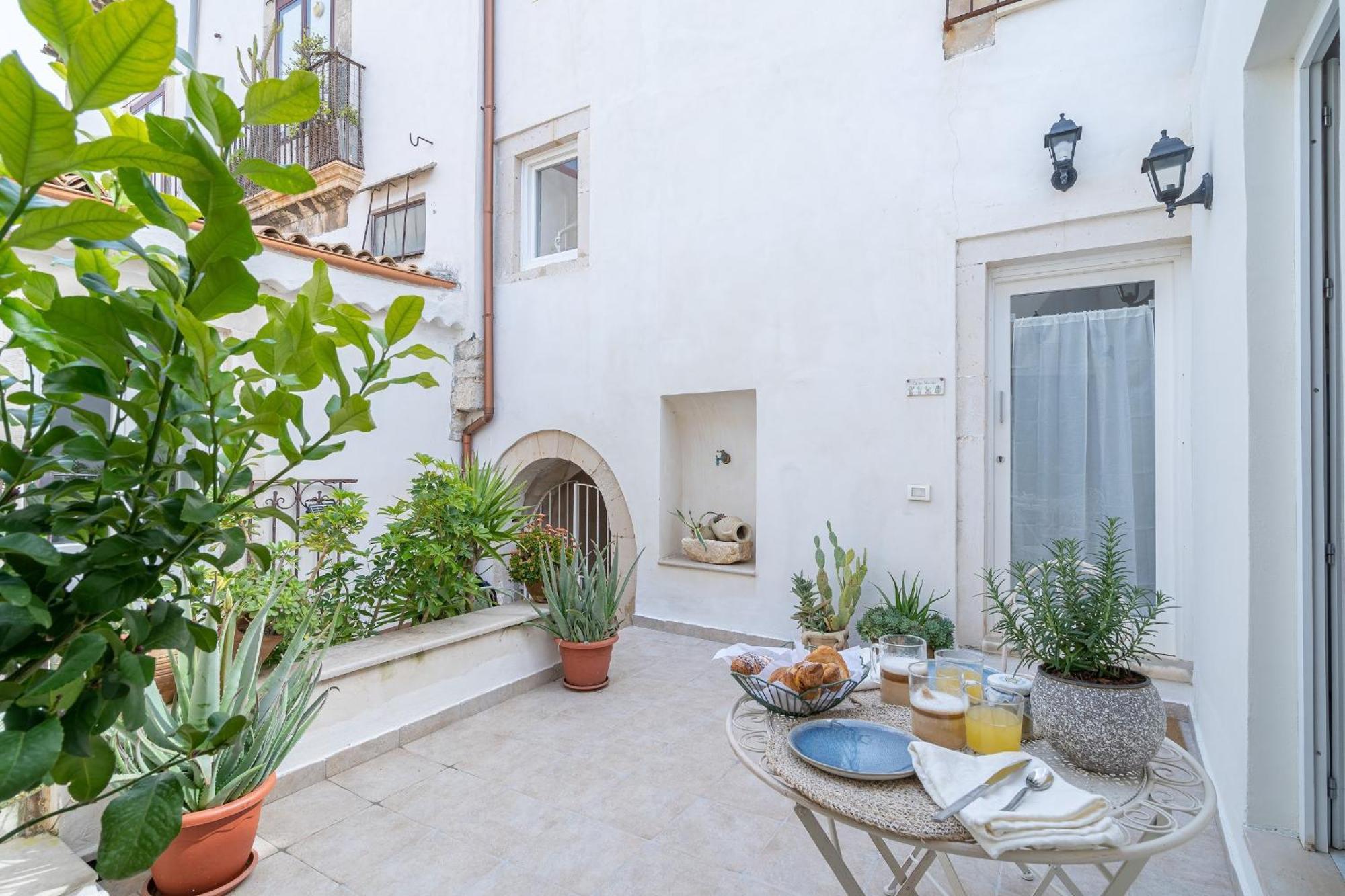 Ortigia Lifestyle 4 Seasons Vila Syracuse Exterior foto